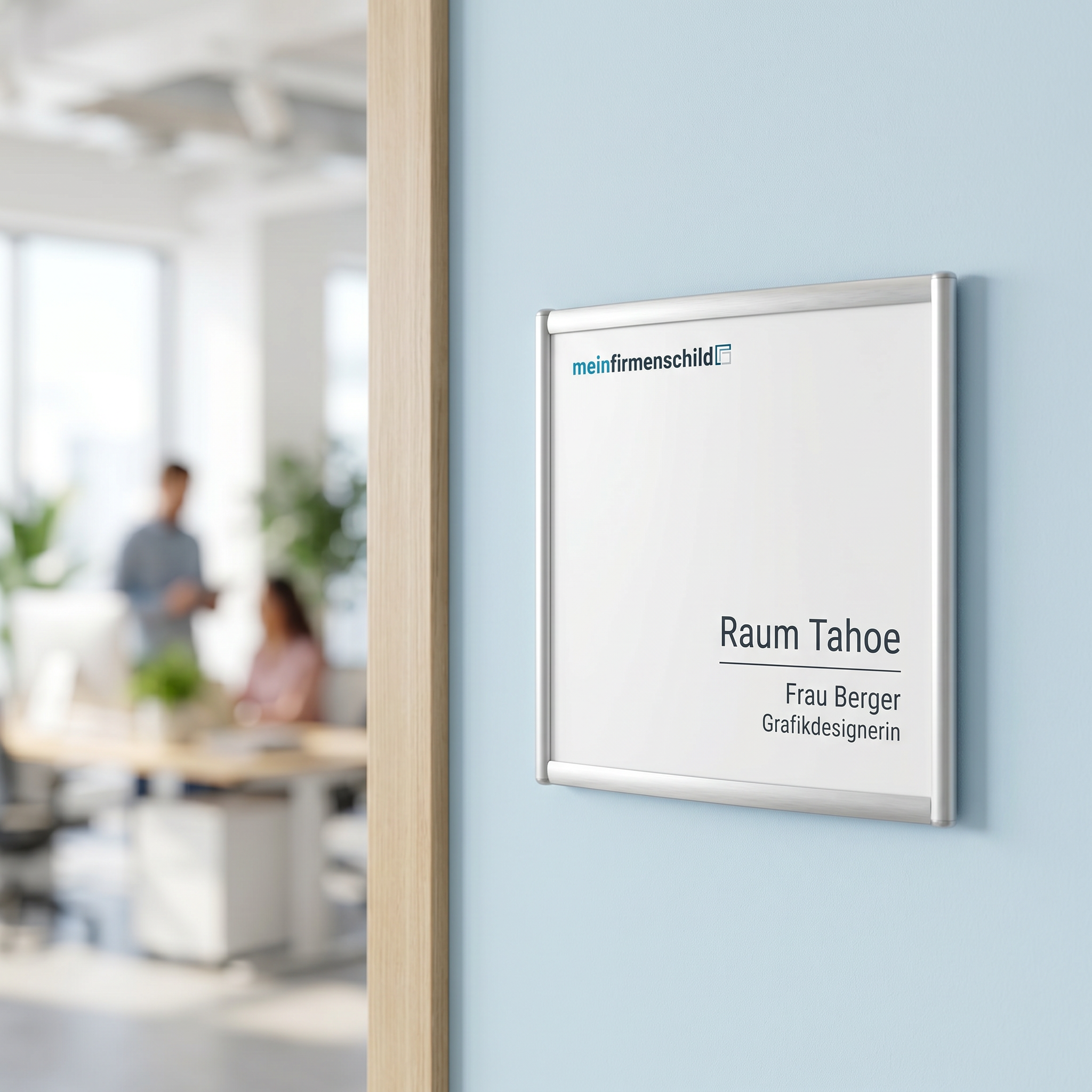 Tahoe Türschild · 163 × 148,5 mm · Aluminium eloxiert · Aluminium-Leiste · Anwendungsbild