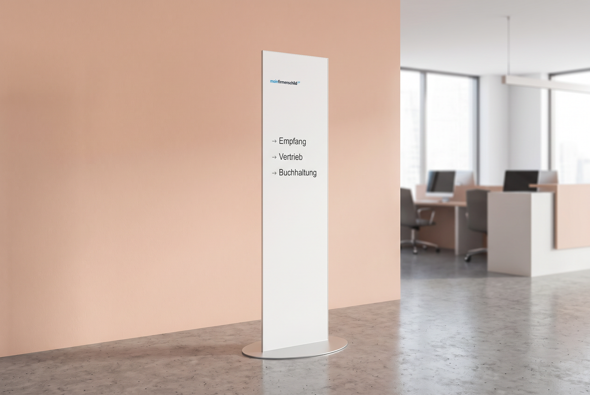 Como Standschild · 426 × 1506 mm · Silber eloxiert · Anwendungsbild